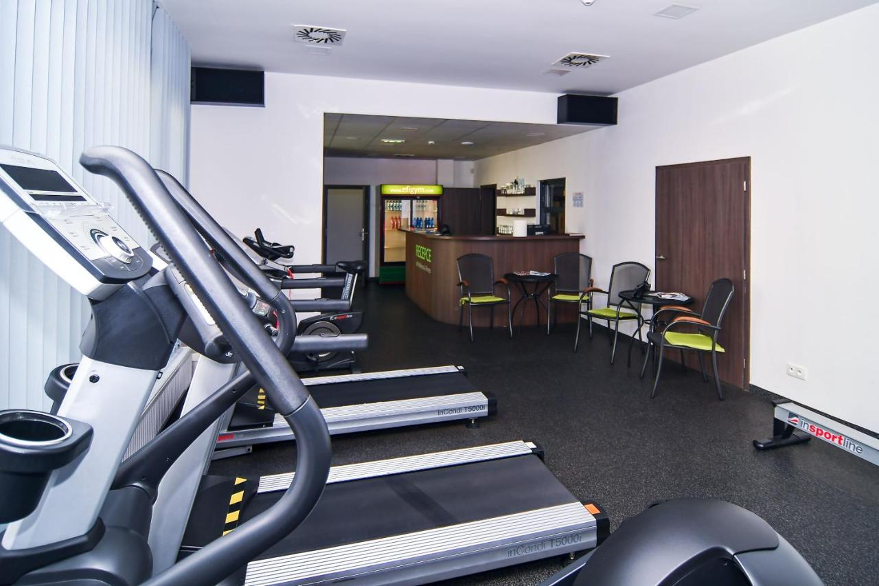 Efi Palace Hotel Brno Ngoại thất bức ảnh