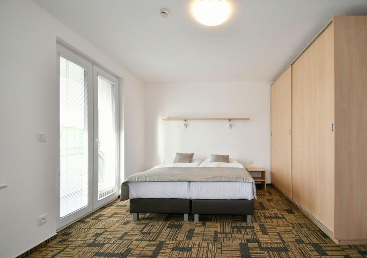 Efi Palace Hotel Brno Ngoại thất bức ảnh