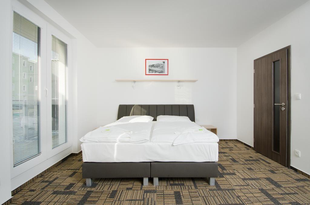 Efi Palace Hotel Brno Phòng bức ảnh
