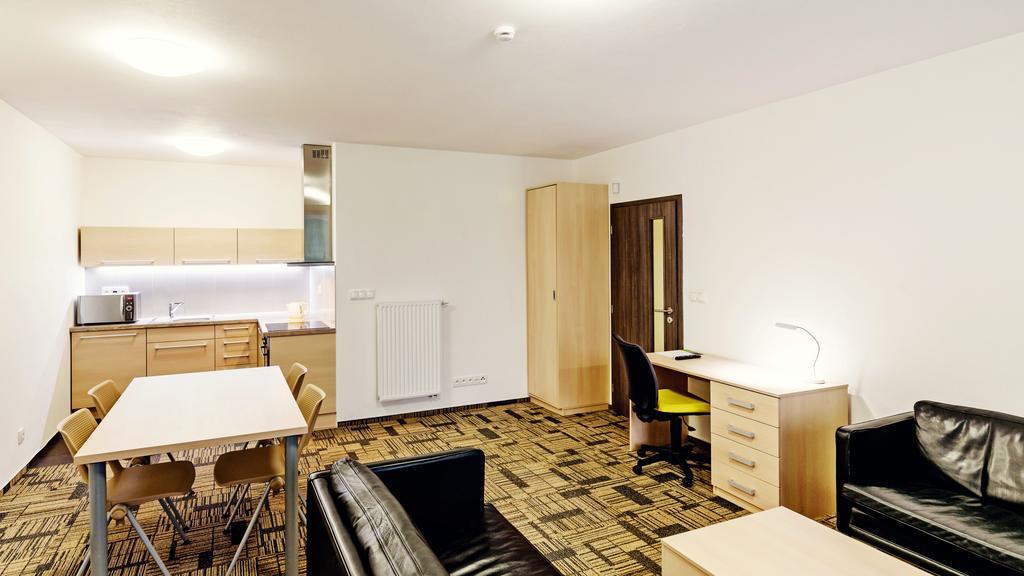 Efi Palace Hotel Brno Ngoại thất bức ảnh