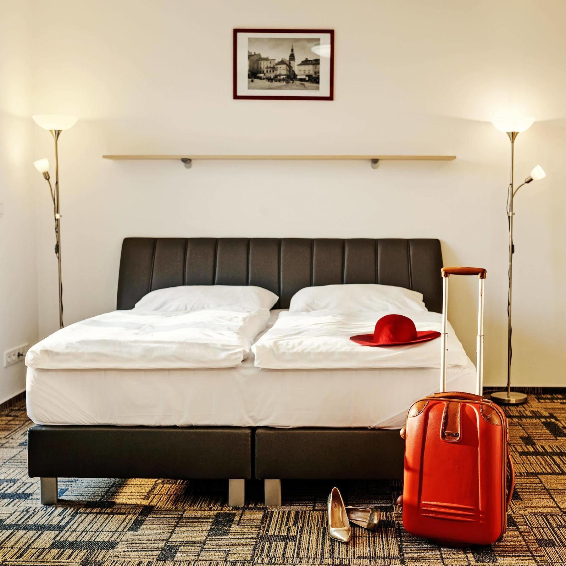 Efi Palace Hotel Brno Ngoại thất bức ảnh