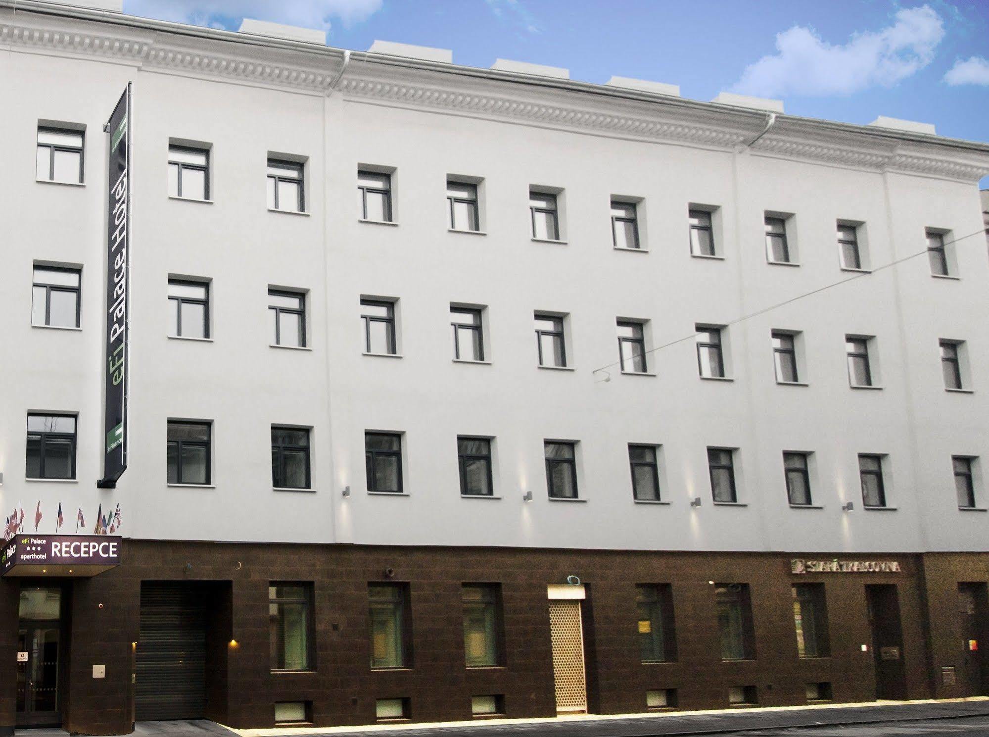 Efi Palace Hotel Brno Ngoại thất bức ảnh